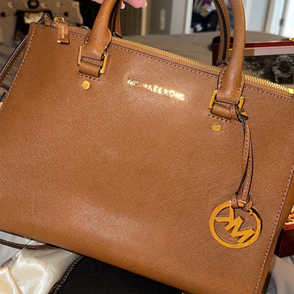 Michael kors purse